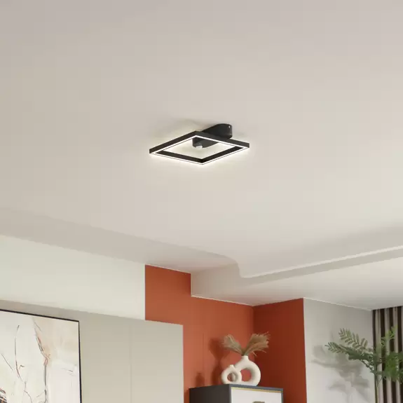 Lampenwelt Lindby LED-Deckenleuchte Yulla, schwarz, Bewegungsmelder 50% Rabatt für begrenzte Zeit