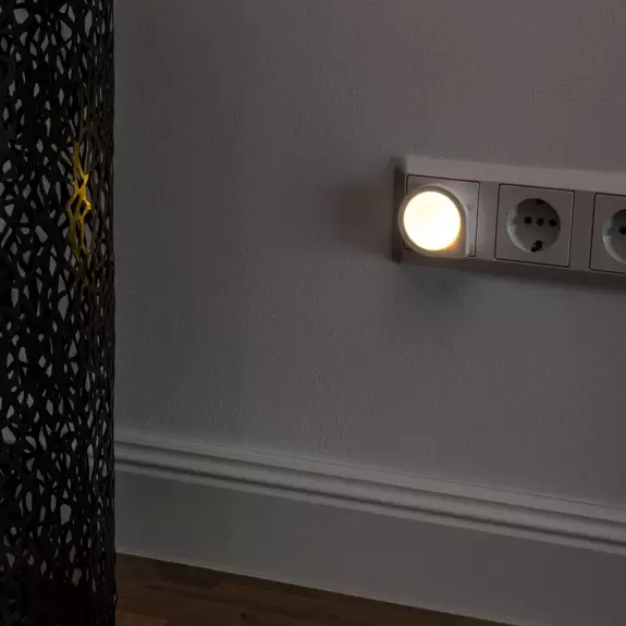 Lampenwelt LED-Steckdosenlampe Nachtlicht Luna Sensor Letzter Tag