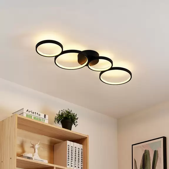 Lampenwelt Lindby LED-Deckenleuchte Evengeline, schwarz, Alu, 88 cm Bis zu 50% Rabatt