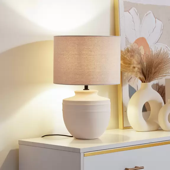 Lampenwelt Lindby Tischleuchte Thalassia, beige, Ø 30 cm, Keramik Online