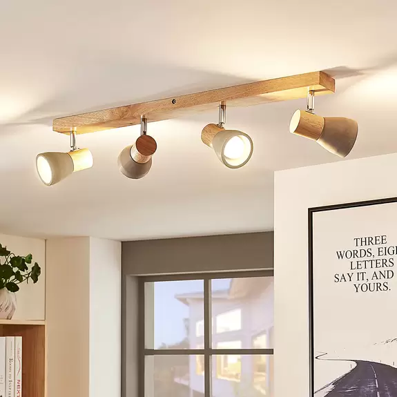 Lampenwelt Lindby Strahler Filiz, 4-flammig, 77 cm lang, Holz, Beton im Angebot