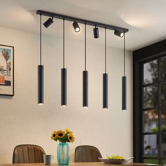 Lampenwelt Lindby Sanad Hängeleuchte schwarz 9-fl. länglich im Angebot