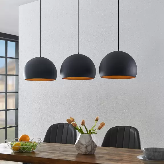 Lampenwelt Lindby Pendelleuchte Tarjei, 146 cm, schwarz-gold, Stahl Begrenzte Freigabe