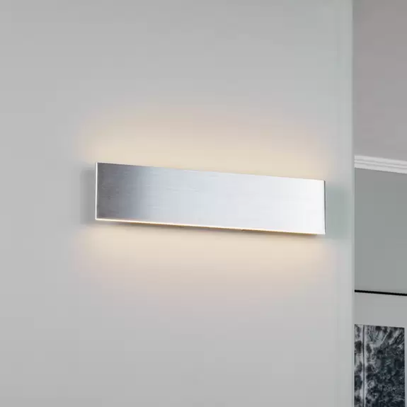 Lampenwelt Lindby Tinkodara LED-Wandleuchte, länglich, alu Saisonschlussverkauf