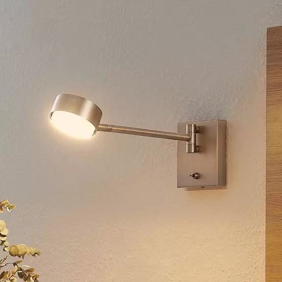 Lampenwelt Lindby Wandlampe Kaylou, bronzefarben, Alu, Ausladung 37 cm Begrenzte Freigabe