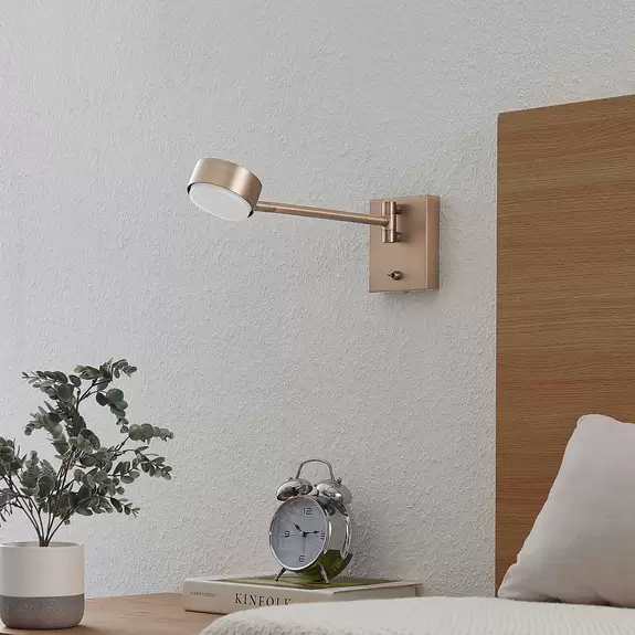 Lampenwelt Lindby Wandlampe Kaylou, bronzefarben, Alu, Ausladung 37 cm Begrenzte Freigabe