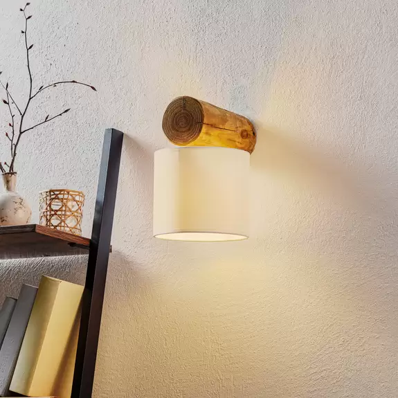 Lampenwelt Wandleuchte Pino Simple Schirm weiß, Gestell braun Muttertagsangebot