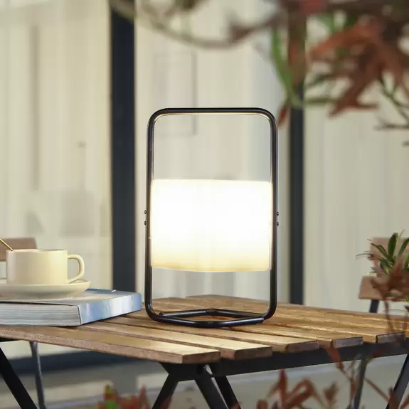 Lampenwelt Lindby LED-Akkutischlampe Valtor, schwarz/weiß, Eisen, IP44 Super Rabatt
