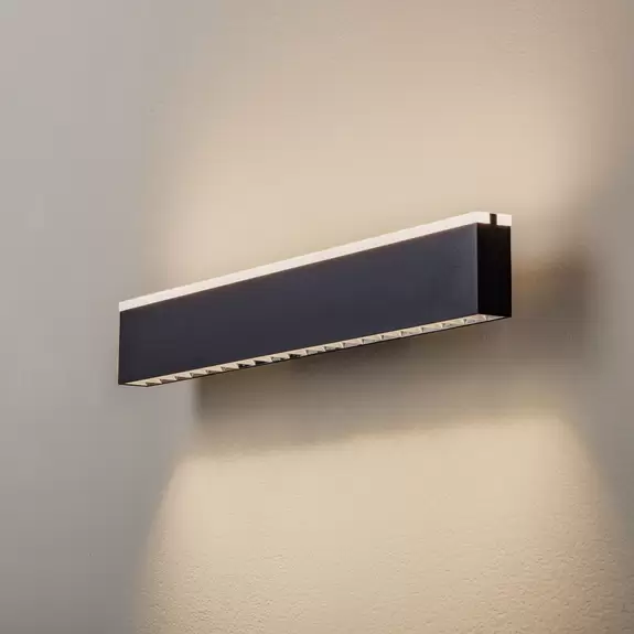Lampenwelt Lucande Henner LED-Wandleuchte, schwarz, 60 cm Blitzverkäufe