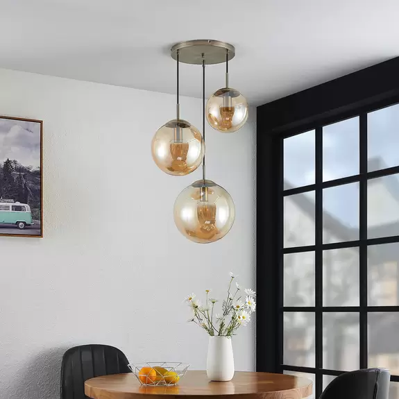 Lampenwelt Lindby Teeja Hängelampe, 3 Glaskugeln, amber Super Rabatt