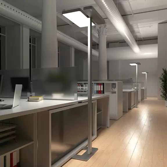Lampenwelt Arcchio LED-Bürostehlampe Aila, silber, Tageslichtsensor Hotsell