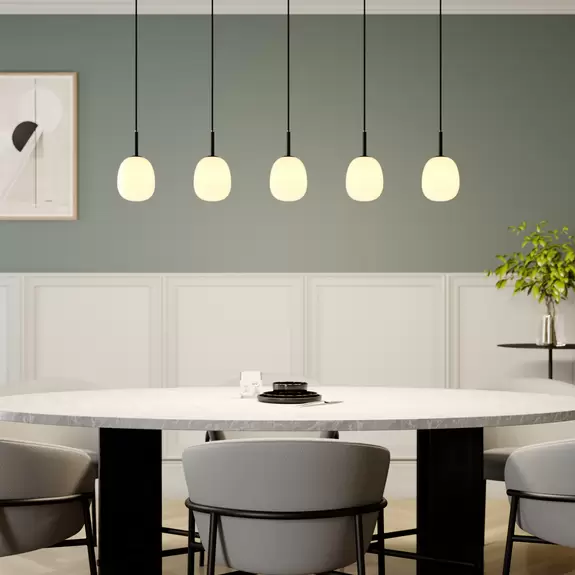 Lampenwelt Lindby Etiena Pendelleuchte, 5-flammig, Glas opal Osterangebot