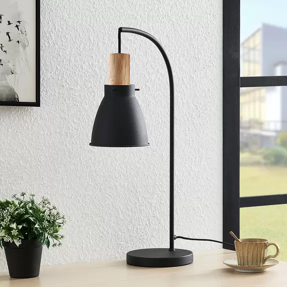 Lampenwelt Lindby Tischleuchte Trebale, E14, Eisen, Holz, schwarz Exklusive Angebote