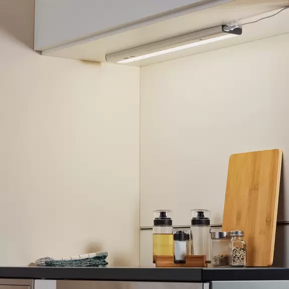 Lampenwelt LEDVANCE Linear Flat Unterbaulampe 3.000K Sensor Sonderangebot der Fabrik