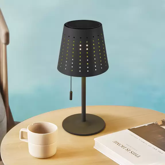 Lampenwelt Lindby LED-Solar-Tischleuchte Hilario, schwarz, Eisen, Akku Online Shopping