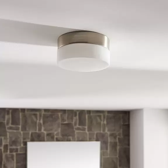 Lampenwelt Bad-Deckenlampe Amilia mit Glasschirm, Ø 11 cm Großer Ausverkauf