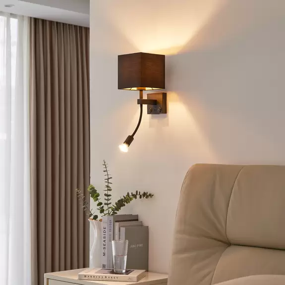 Lampenwelt Lindby Wandleuchte Thorid, schwarz/gold, Stoff, USB, Flexarm Outlet